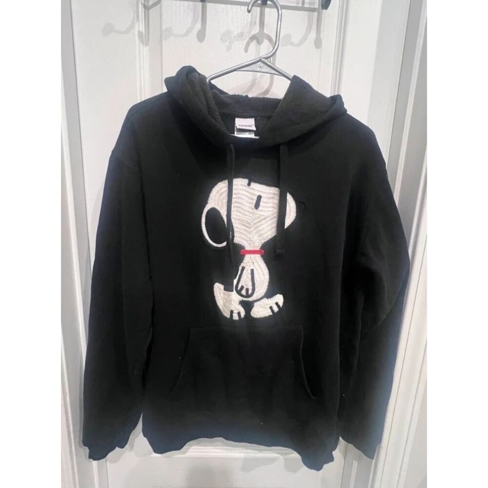 Peanuts Snoopy Black Pullover Hoodie Size XL